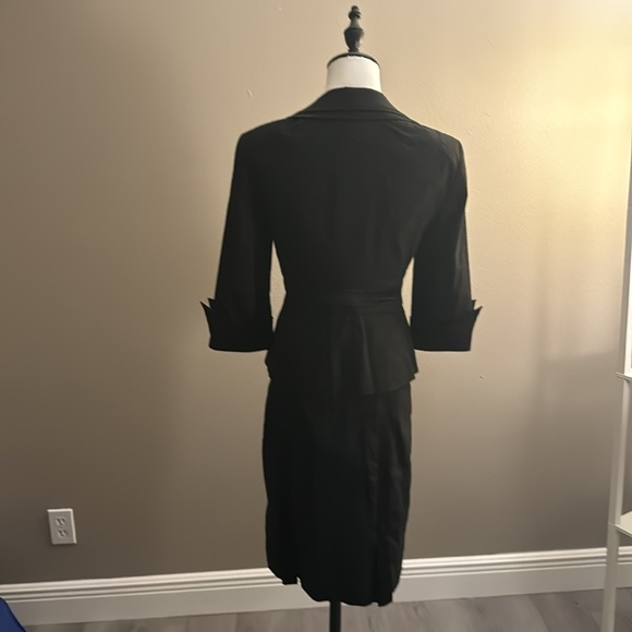 Bebe classic black linen suit, size 6 jacket 4 skirt (will sell separately) - Picture 10 of 12
